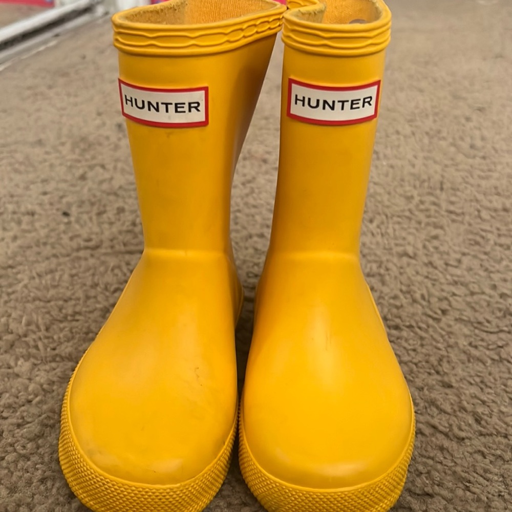 Used toddler Hunter rain boots